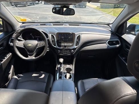 Used 2022 Chevrolet Equinox Premier FWD image 24