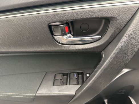 Used 2017 Toyota Corolla LE w/ Carpet Mat Package (TMS) image 23