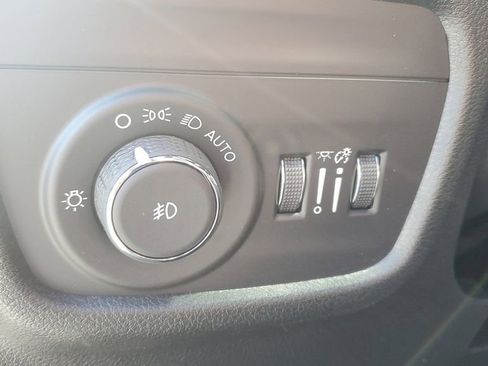 New 2025 Jeep Grand Cherokee Limited image 25