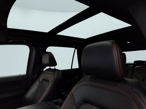 Used 2023 Ford Expedition Limited image 13