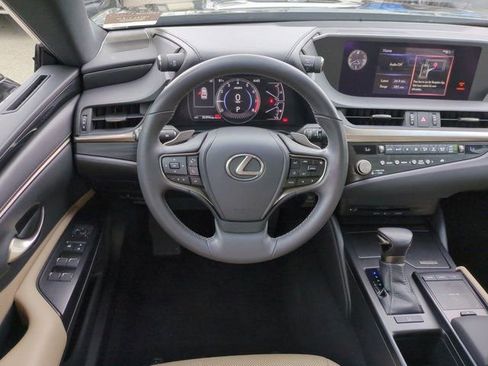 Certified 2021 Lexus ES 350 w/ Accessory Package FWD image 15