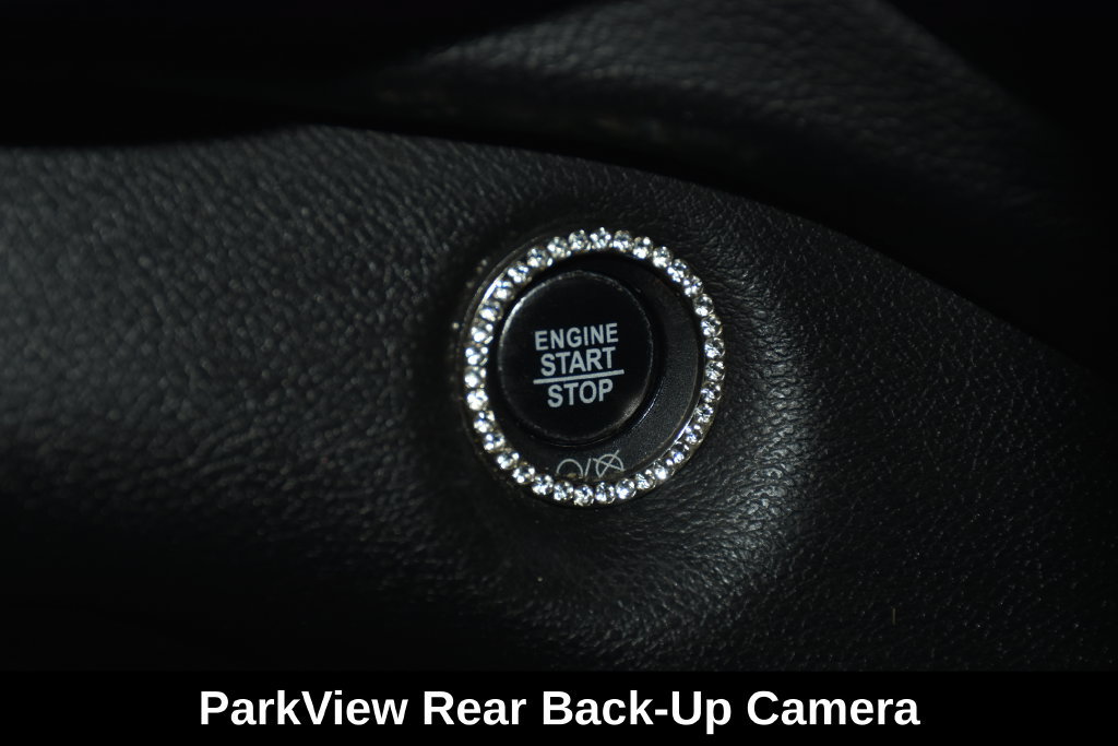Used 2019 Jeep Cherokee Latitude Plus w/ Cold Weather Group AWD/4WD image 16