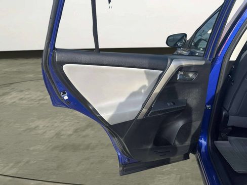 Used 2015 Toyota RAV4 Limited image 11