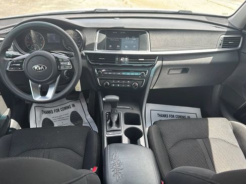 Used 2020 Kia Optima LX FWD image 25