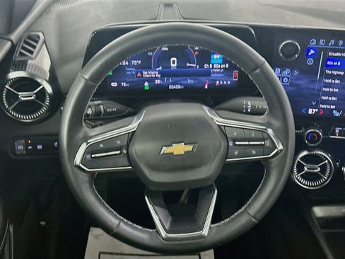 Used 2024 Chevrolet Blazer EV LT AWD/4WD image 18
