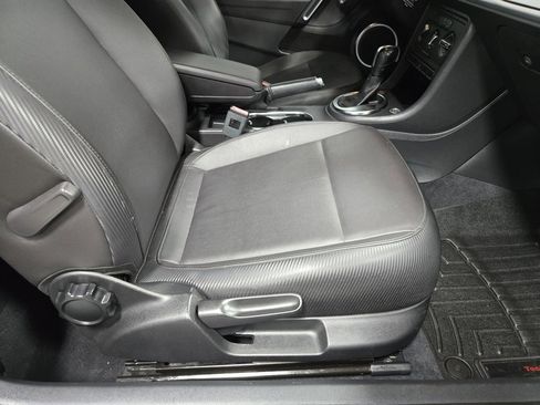 Used 2013 Volkswagen Beetle 2.5 image 44