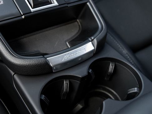 Certified 2026 Porsche Macan image 28