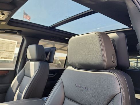 New 2026 GMC Yukon Denali image 16