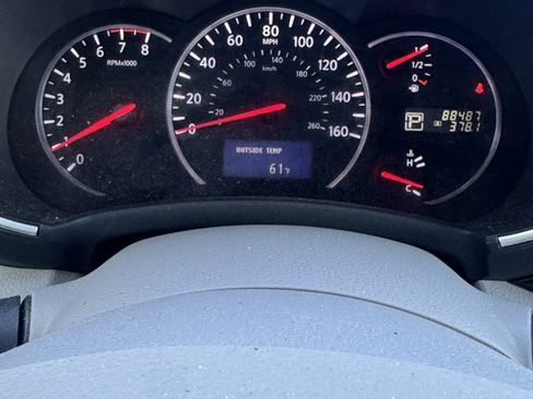 Used 2015 Nissan Quest S image 14