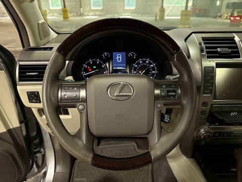 Used 2019 Lexus GX 460 Premium w/ Premium Package AWD/4WD image 19