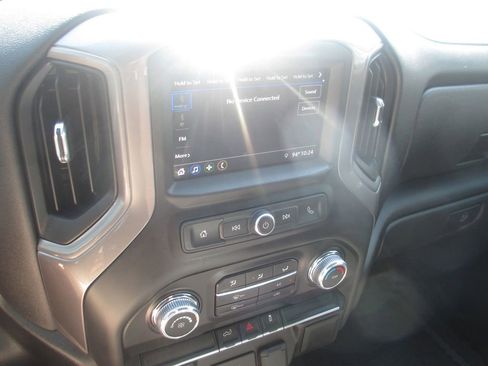 Used 2019 GMC Sierra 1500 4x4 Crew Cab w/ Convenience Package image 24