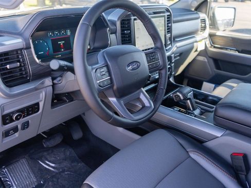 Used 2025 Ford F150 Lariat w/ Equipment Group 501A Mid image 8