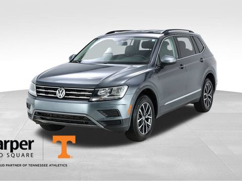 Used 2020 Volkswagen Tiguan SE FWD image 1