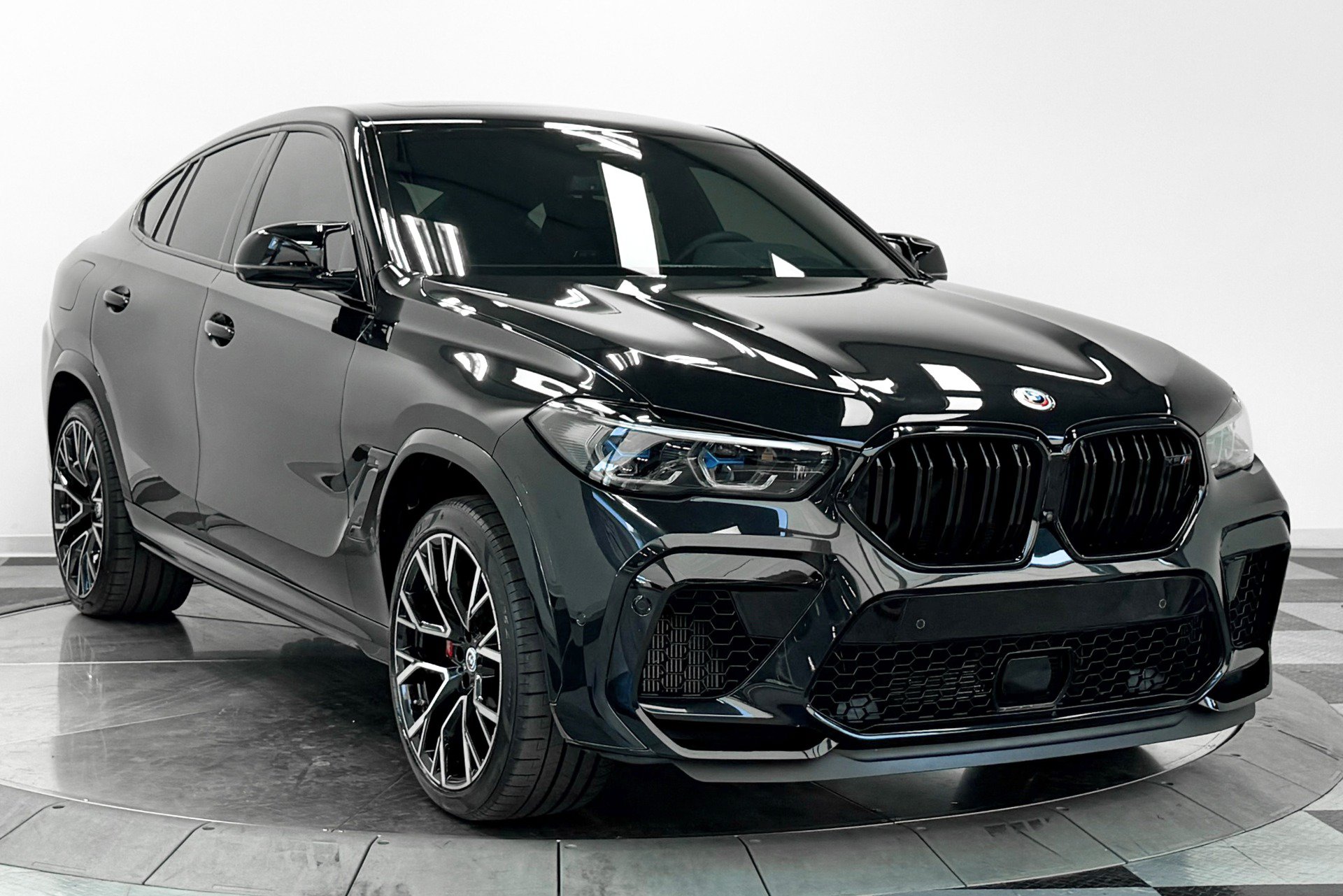 Used 2023 BMW X6 M w/ Competition Package AWD/4WD image 3