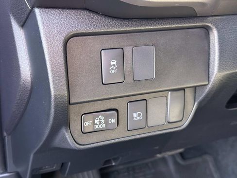 Used 2020 Toyota Tacoma SR5 AWD/4WD image 26