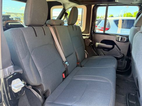 Used 2024 Jeep Wrangler Unlimited AWD/4WD image 26