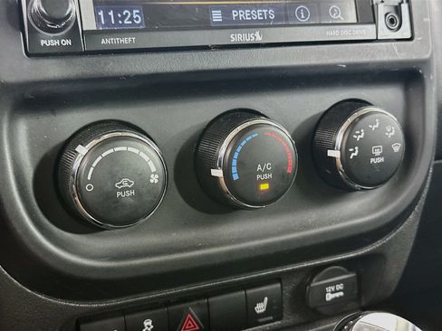 Used 2016 Jeep Patriot Sport w/ Power Value Group FWD image 22