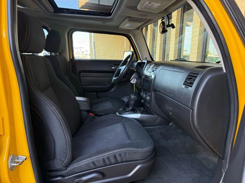 Used 2007 HUMMER H3 image 24