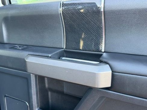 Certified 2022 Ford F450 Platinum w/ FX4 Off-Road Package image 26