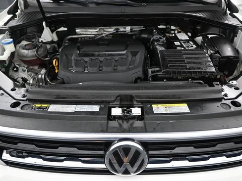 Used 2020 Volkswagen Tiguan SE R-Line image 13