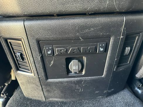 Used 2015 RAM 2500 Limited AWD/4WD image 27