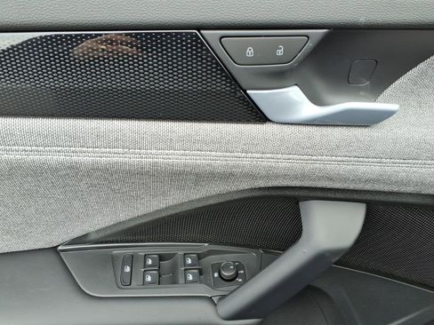 New 2026 Volkswagen Tiguan S image 10