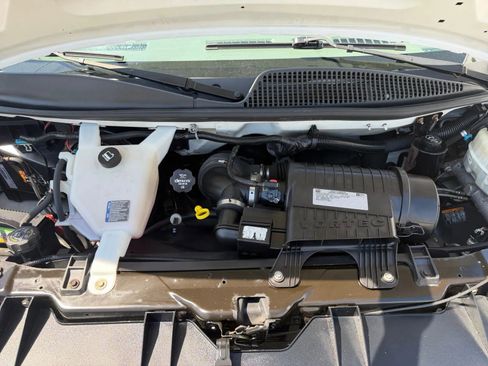 Used 2017 Chevrolet Express 2500 RWD image 33