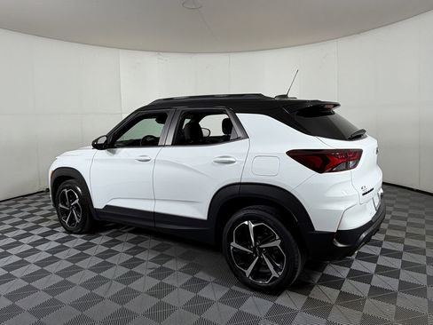 Used 2021 Chevrolet TrailBlazer RS w/ Convenience Package image 3