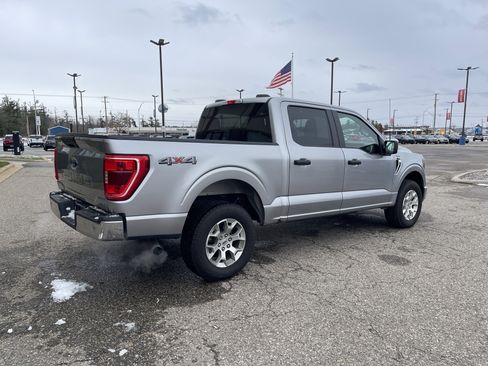 Used 2023 Ford F150 XLT image 3