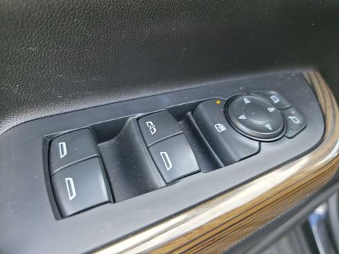 Used 2021 GMC Acadia SLE w/ LPO, Cargo Package image 13