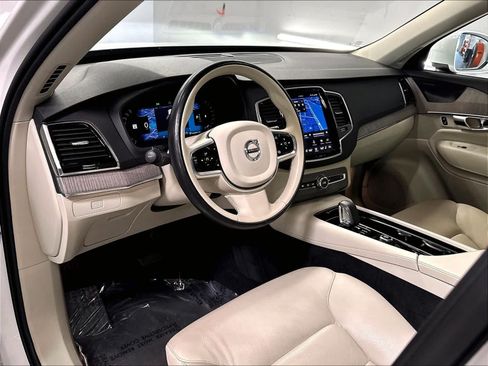 Used 2024 Volvo XC90 B6 Plus AWD/4WD image 15