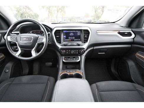 Used 2023 GMC Acadia SLE w/ Driver Convenience Package image 9