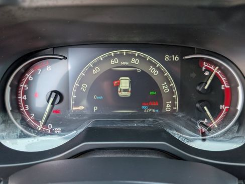 Used 2025 Toyota RAV4 XLE FWD image 19