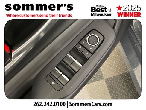 Used 2023 Toyota Prius XLE AWD/4WD image 11