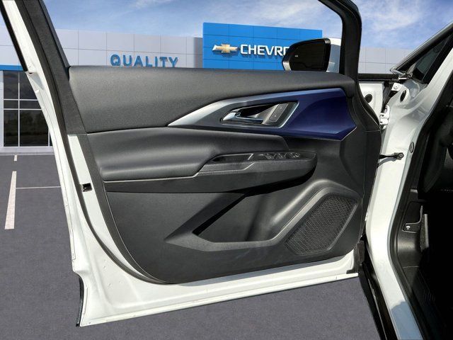 Certified 2024 Chevrolet Equinox EV LT w/ LPO, Active Package FWD image 22