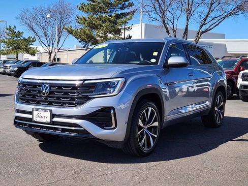 Certified 2024 Volkswagen Atlas Cross Sport SEL Premium R-Line image 4