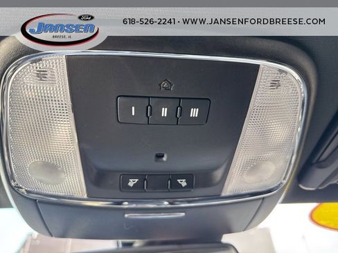 Used 2017 Dodge Charger R/T w/ Premium Group image 23