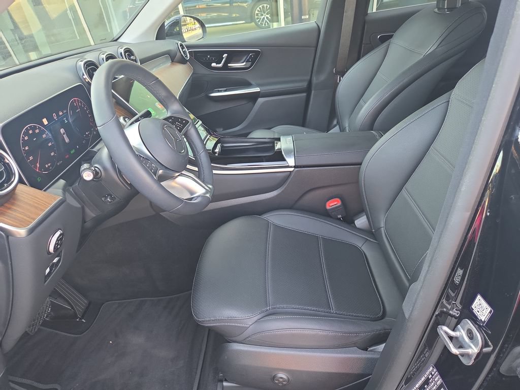 Certified 2025 Mercedes-Benz GLC 350e 4MATIC image 10