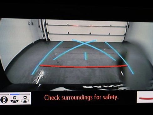 Used 2023 Toyota Sienna Platinum image 29