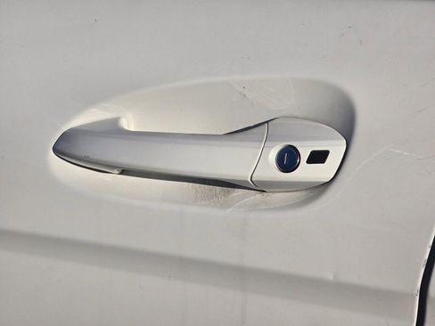 Used 2009 Mercedes-Benz C 300 Sedan image 13