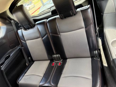 Used 2019 Nissan Pathfinder SV w/ Rock Creek Edition FWD image 12