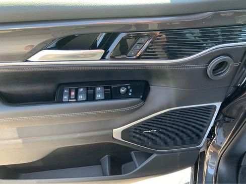 Used 2024 Jeep Wagoneer 4WD w/ Premium Group I image 13