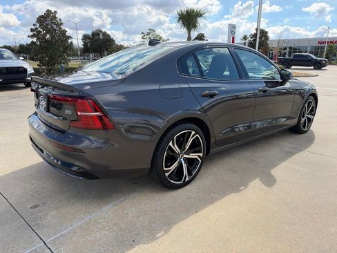 Used 2023 Volvo S60 B5 Core image 5