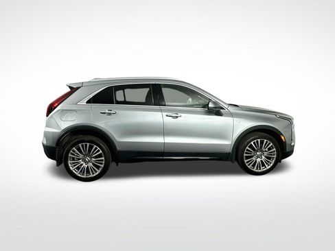 Used 2024 Cadillac XT4 Premium Luxury w/ Technology Package AWD/4WD image 9