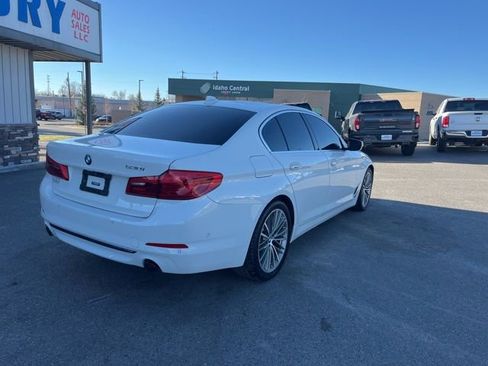 Used 2018 BMW 530i w/ Premium Package RWD image 10