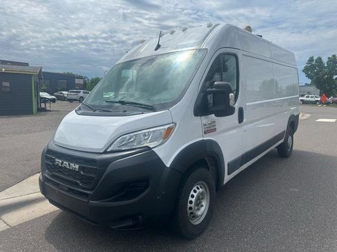 Used 2024 RAM ProMaster 2500 FWD image 3