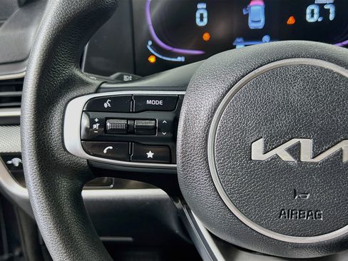 Used 2023 Kia Sportage LX FWD image 18