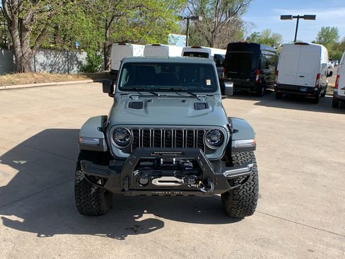 Used 2025 Jeep Wrangler Unlimited Rubicon image 8