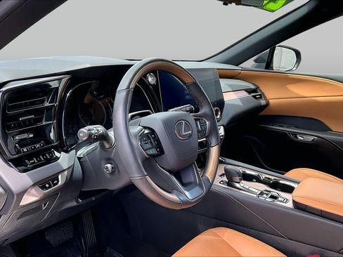 Used 2023 Lexus RX 350h AWD/4WD image 18
