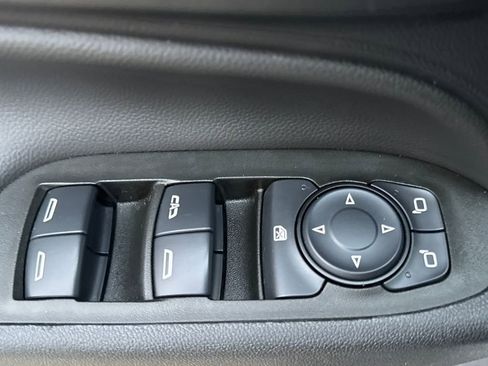 Used 2024 Chevrolet Equinox LT image 19